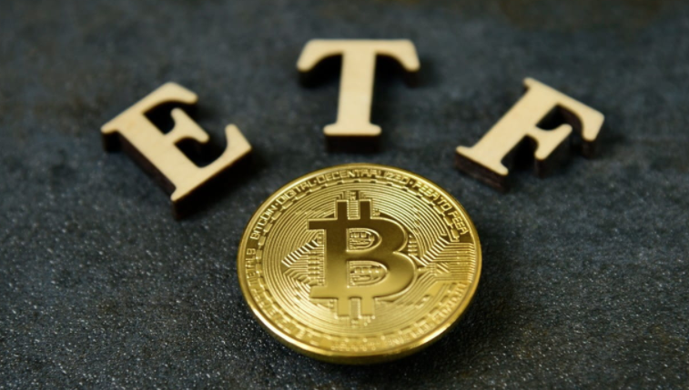 LA FINANZA ACCETTA BITCOIN O LO INGABBIA CON L'ETF?